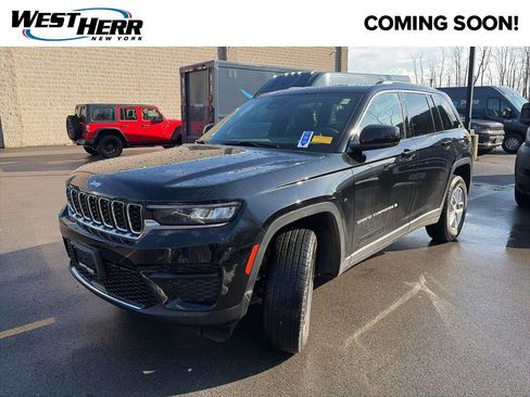 Used 2025 Jeep Grand Cherokee Laredo X w/ Luxury Tech Group I image 4