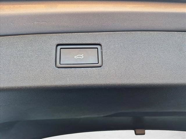Used 2026 Volkswagen Tiguan SE FWD image 7