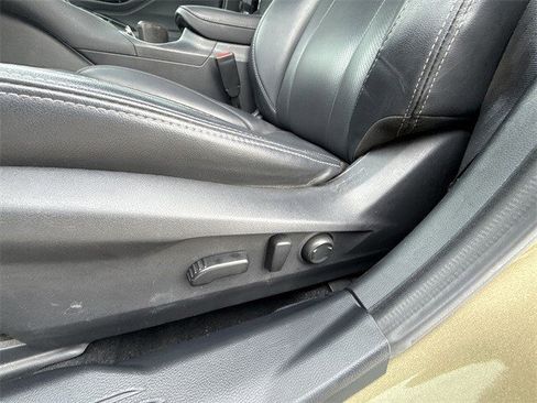 Used 2020 Subaru Outback Limited image 12