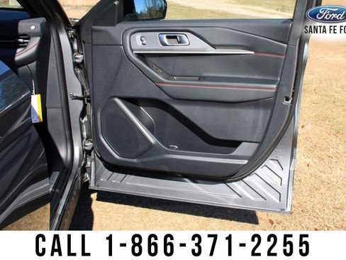 Used 2025 Ford Explorer ST-Line w/ Premium Package RWD image 54