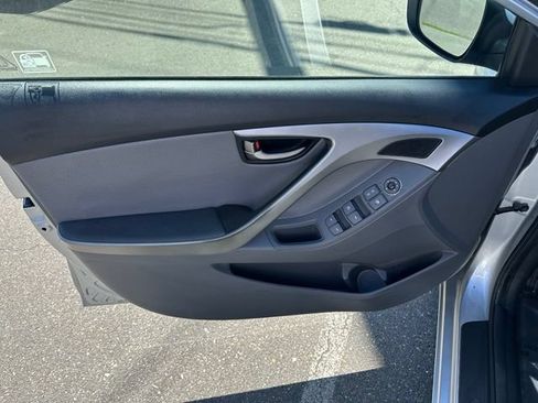 Used 2012 Hyundai Elantra Limited FWD image 14