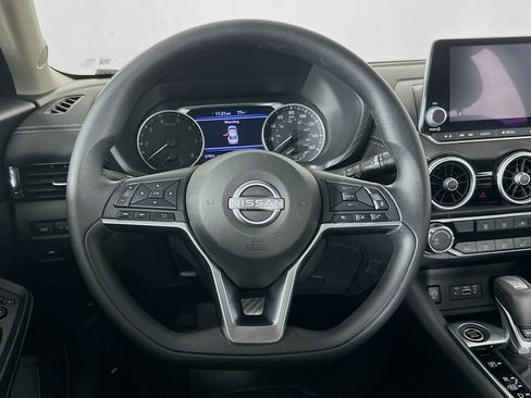 Used 2025 Nissan Sentra SV FWD image 18