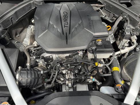 Used 2025 Genesis G70 2.5T AWD/4WD image 32
