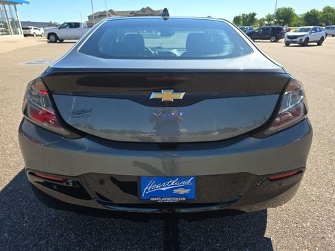 Used 2017 Chevrolet Volt Premier w/ Driver Confidence II Package FWD image 31
