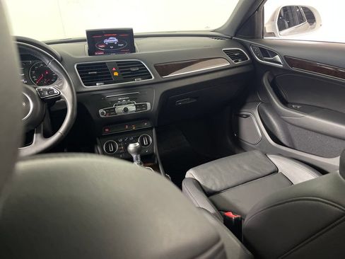 Used 2016 Audi Q3 2.0T Prestige w/ Prestige Package FWD image 17