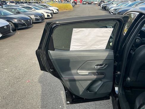 New 2025 Nissan Kicks SR image 22