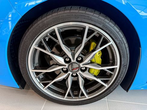 Certified 2024 Chevrolet Corvette Stingray Premium Conv RWD image 9