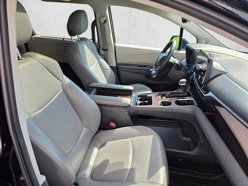 Used 2022 Toyota Sienna XLE w/ XLE Plus Package AWD/4WD image 10