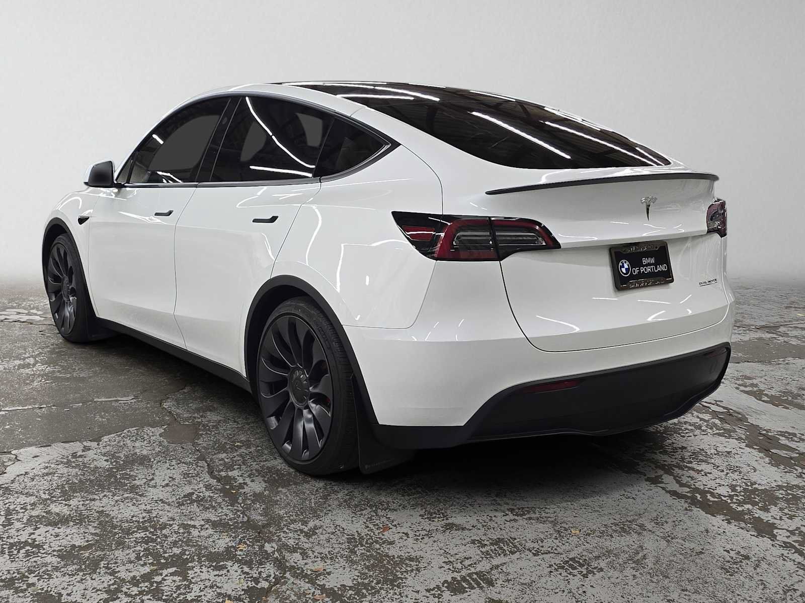 Used 2024 Tesla Model Y Performance AWD/4WD image 5