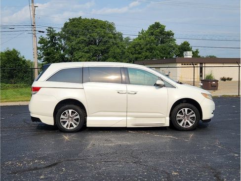 Used 2014 Honda Odyssey Touring Elite image 18