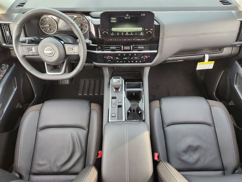 New 2025 Nissan Pathfinder SL image 23
