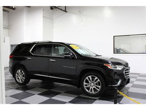 Used 2019 Chevrolet Traverse High Country w/ LPO, Floor Liner Package image 1
