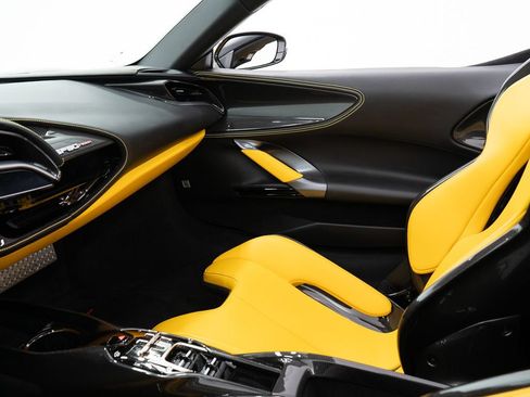 Used 2022 Ferrari SF90 Spider AWD/4WD image 30