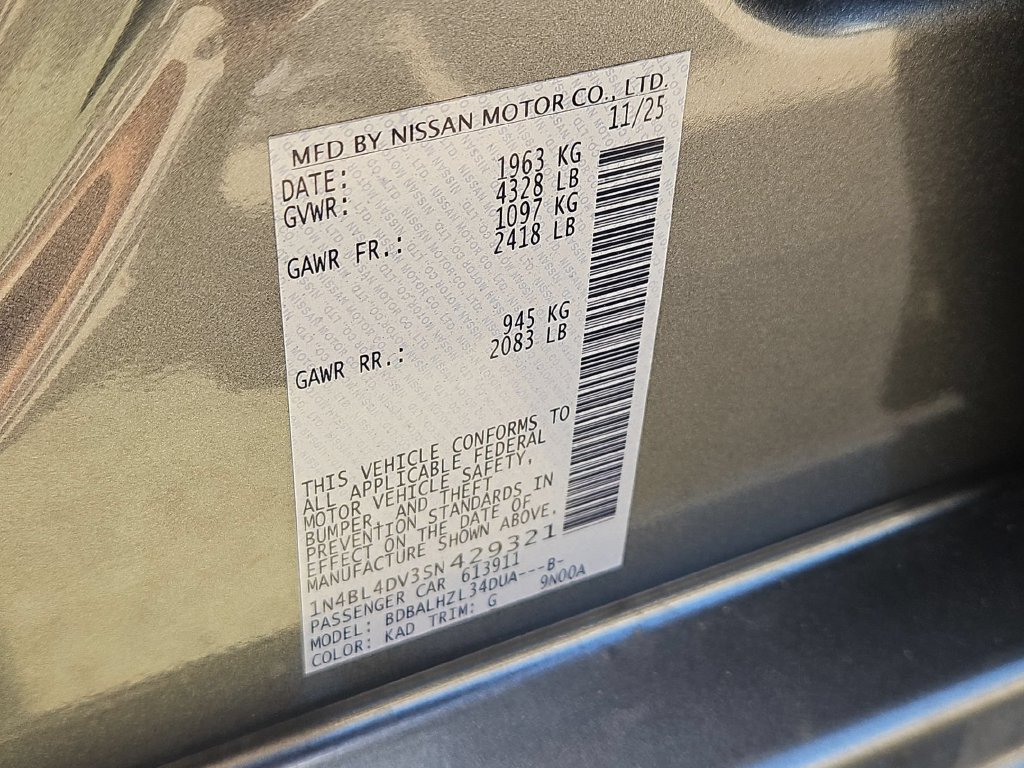 Used 2025 Nissan Altima 2.5 SV FWD image 36
