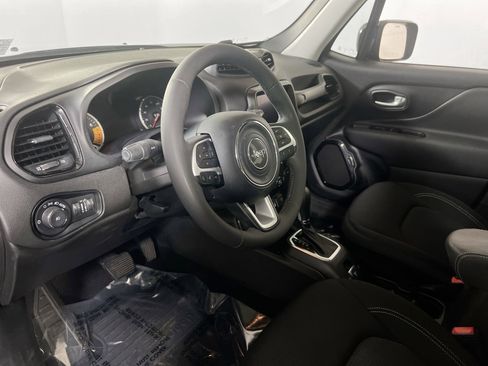 Used 2023 Jeep Renegade Altitude w/ Sun/Sound Group image 9