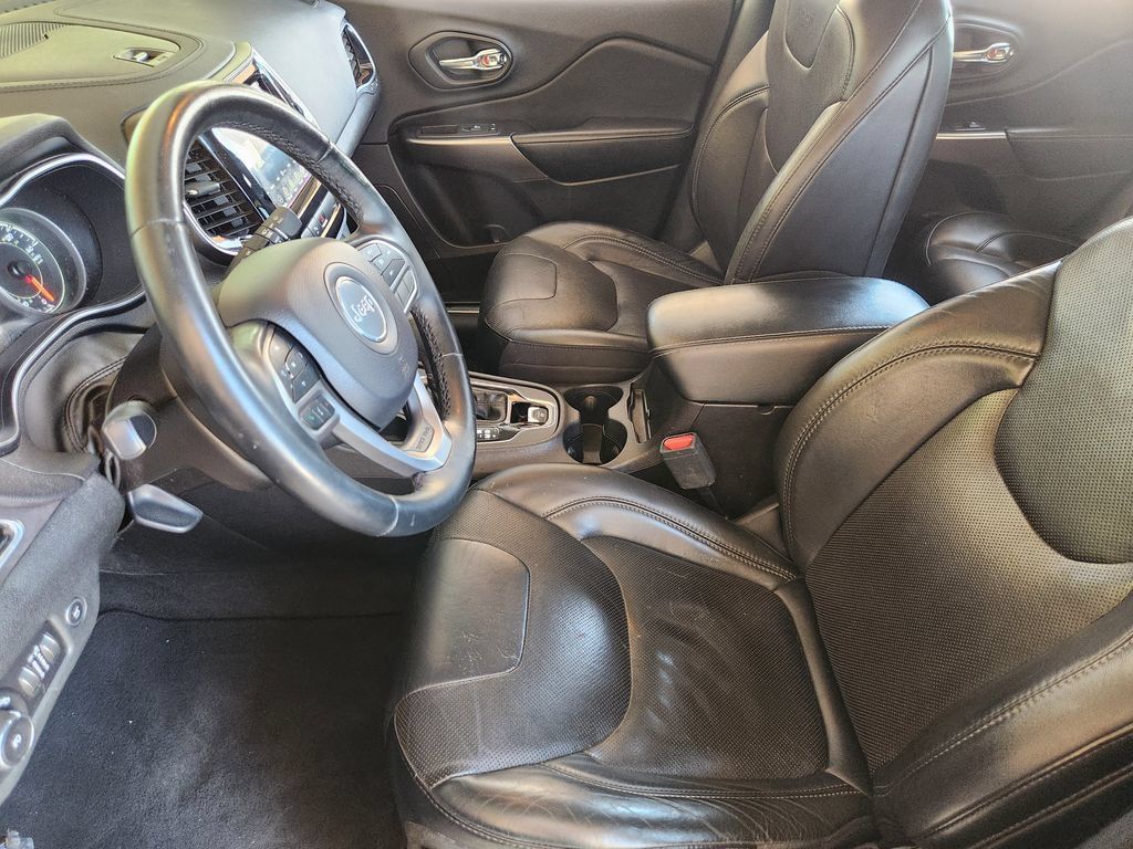 Used 2019 Jeep Cherokee Limited FWD image 14