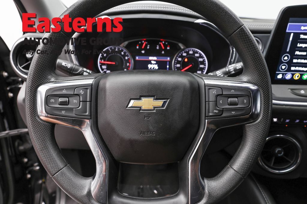 Used 2025 Chevrolet Blazer LT FWD image 10