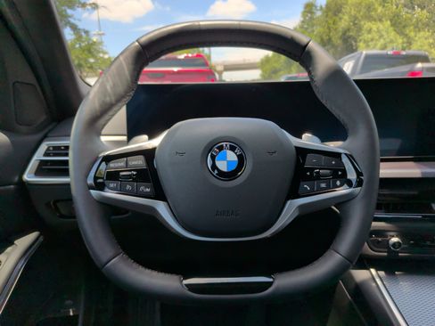 Used 2025 BMW 330i Sedan RWD image 21