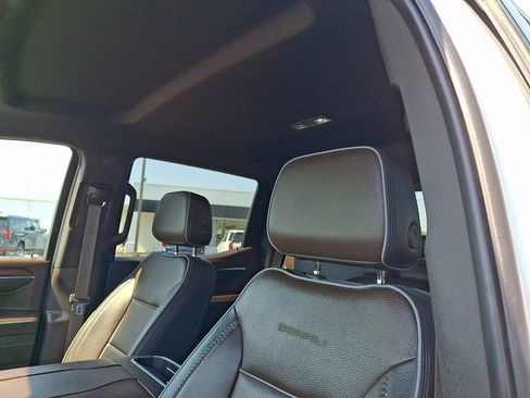 Used 2023 GMC Sierra 1500 Denali AWD/4WD image 13