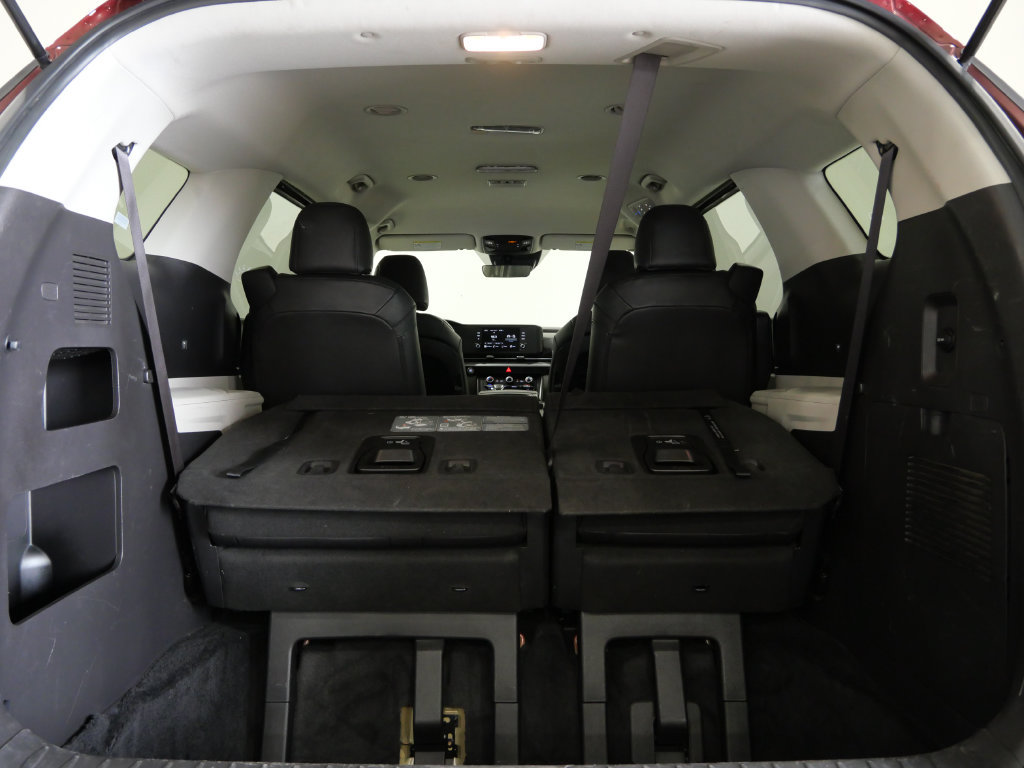 Used 2024 Kia Carnival LX FWD image 29