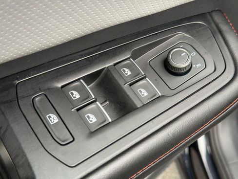 Used 2024 Volkswagen Atlas Peak Edition SE AWD/4WD image 20