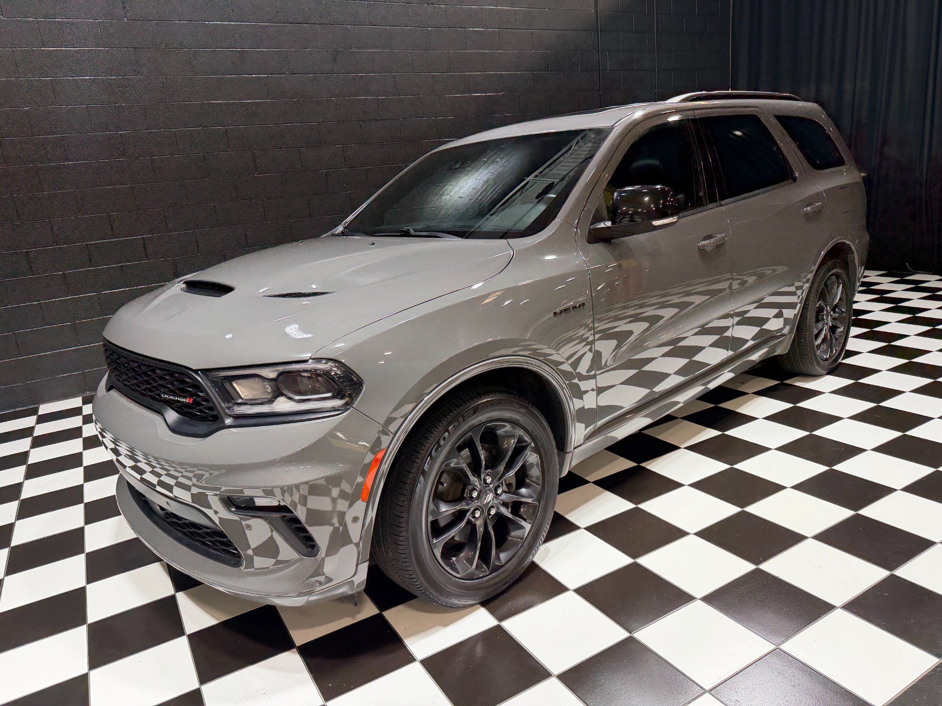Used 2023 Dodge Durango R/T w/ Blacktop Package AWD/4WD image 8