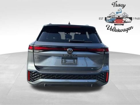 New 2026 Volkswagen Tiguan SE R-Line image 6