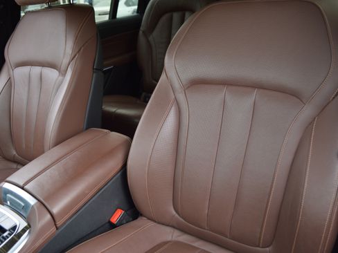 Used 2020 BMW X7 xDrive40i w/ M Sport Package image 25