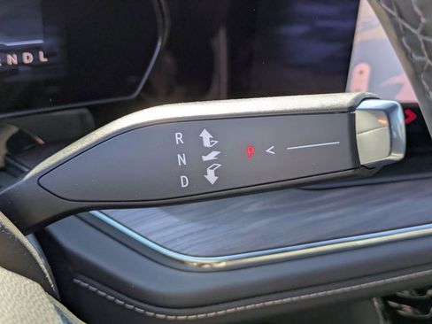 New 2026 Chevrolet Suburban Premier image 31