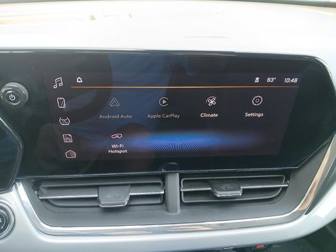 Used 2025 Chevrolet Trax LT FWD image 27