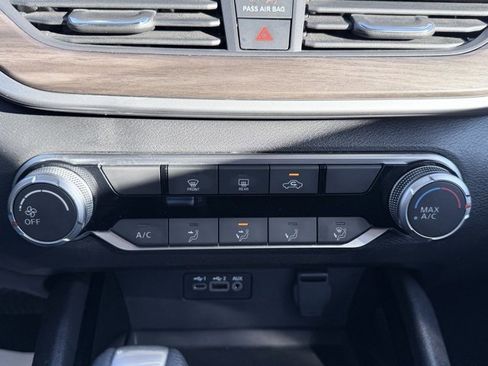 Used 2024 Nissan Altima 2.5 SV image 15