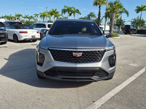Used 2024 Cadillac XT4 Luxury w/ Cold Weather Package FWD image 2