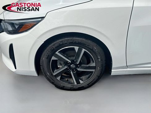 Used 2024 Nissan Sentra SV FWD image 36