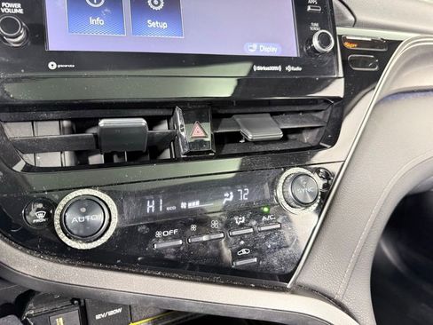 Used 2021 Toyota Camry XSE image 21