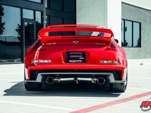 Used 2008 Nissan 350Z NISMO RWD image 17