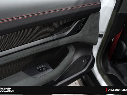 Used 2023 Porsche Taycan GTS image 18