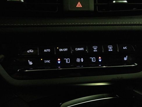 Certified 2023 Buick Envision Essence w/ Sport Touring Package AWD/4WD image 25