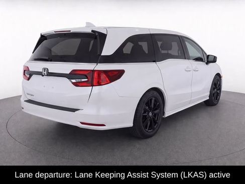 Used 2024 Honda Odyssey Sport image 3