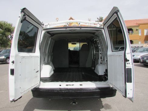 Used 2004 Chevrolet Astro image 16