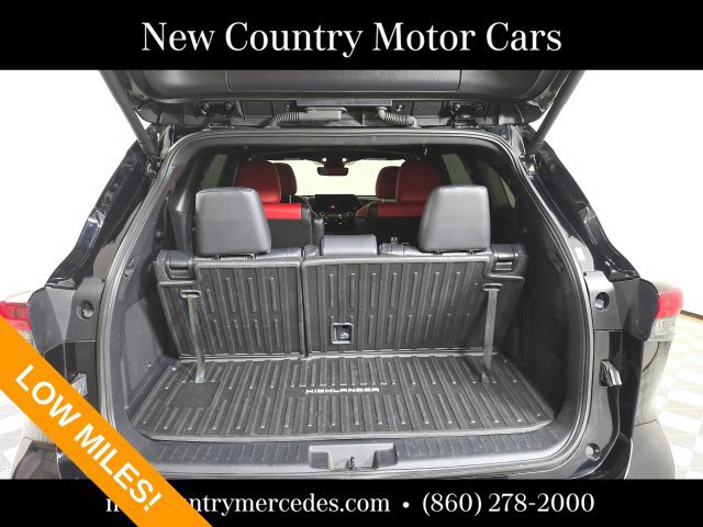Used 2025 Toyota Highlander XSE AWD/4WD image 7