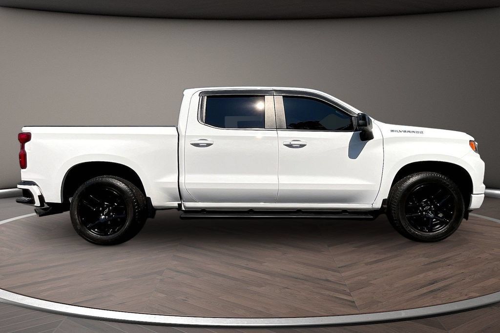 Used 2024 Chevrolet Silverado 1500 RST RWD image 9