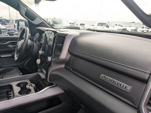Used 2024 RAM 1500 Laramie AWD/4WD image 21