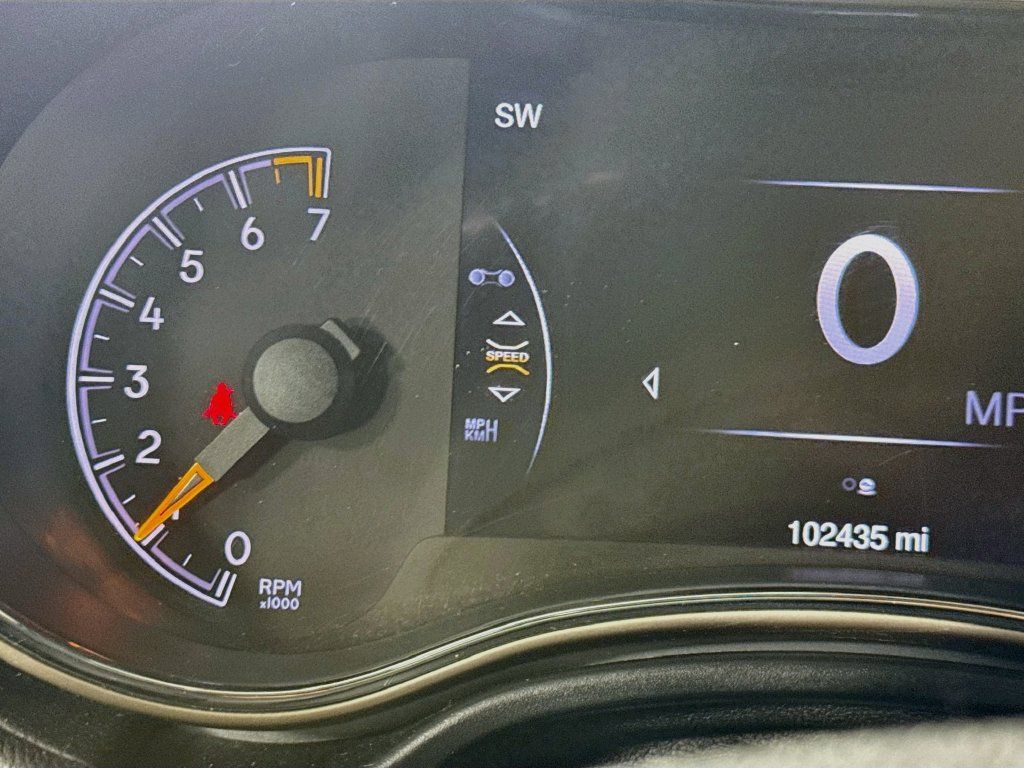 Used 2014 Jeep Grand Cherokee Summit AWD/4WD image 13