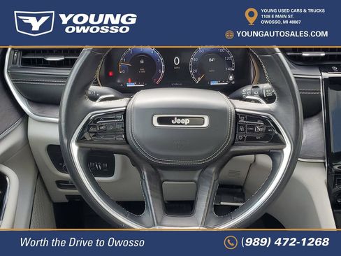Used 2022 Jeep Grand Cherokee Overland w/ Luxury Tech Group IV AWD/4WD image 27