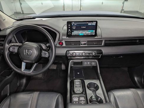 Used 2024 Honda Pilot Touring image 18
