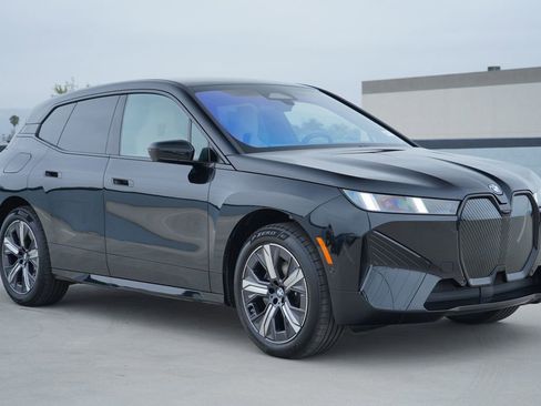 New 2026 BMW iX xDrive45 AWD/4WD image 3