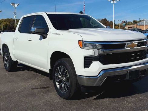 Certified 2024 Chevrolet Silverado 1500 LT image 8