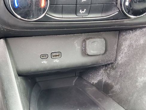 Certified 2024 Buick Encore GX Preferred FWD image 16