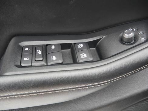 Used 2023 Jeep Grand Cherokee L Altitude image 16