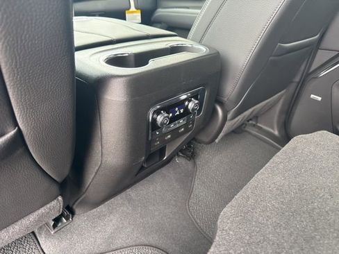 New 2026 GMC Yukon Denali w/ Denali Reserve Package AWD/4WD image 16